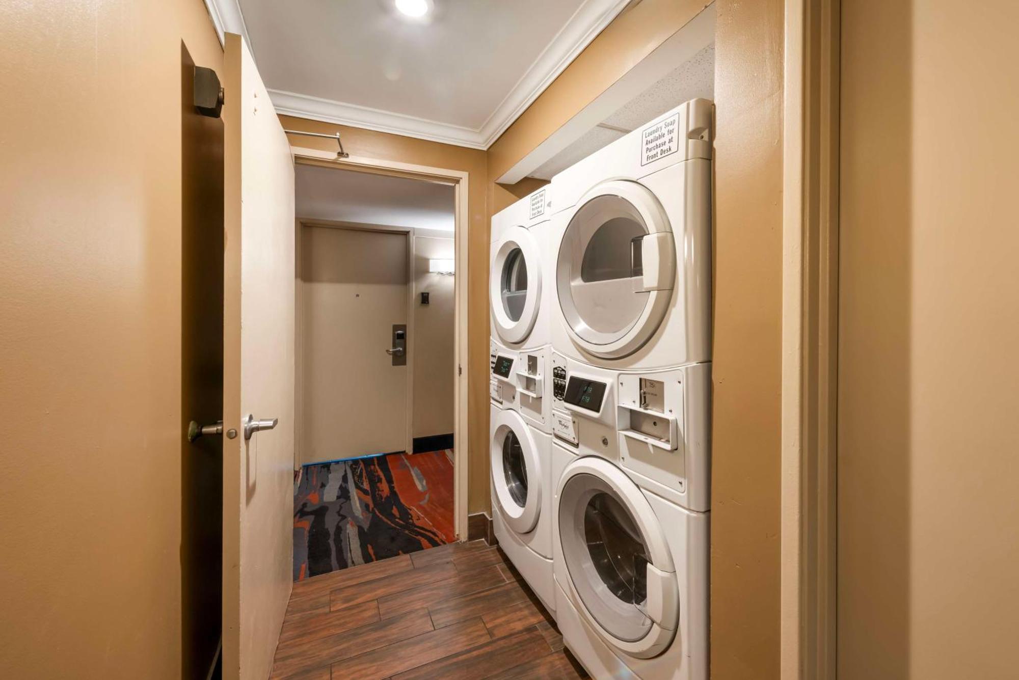 Best Western Plus White Bear Country Inn White Bear Lake Экстерьер фото