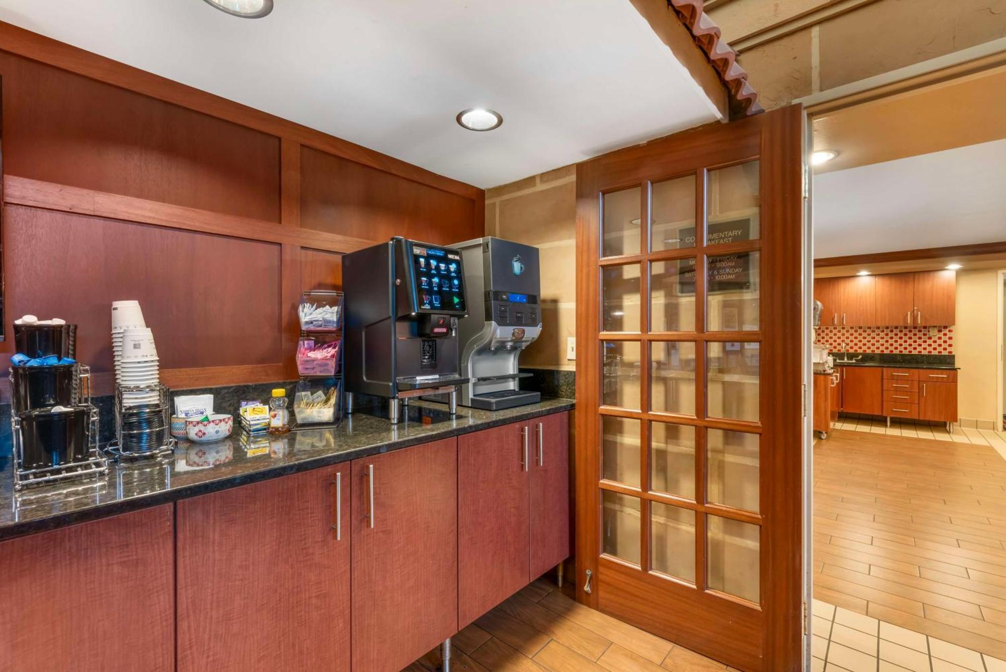 Best Western Plus White Bear Country Inn White Bear Lake Экстерьер фото