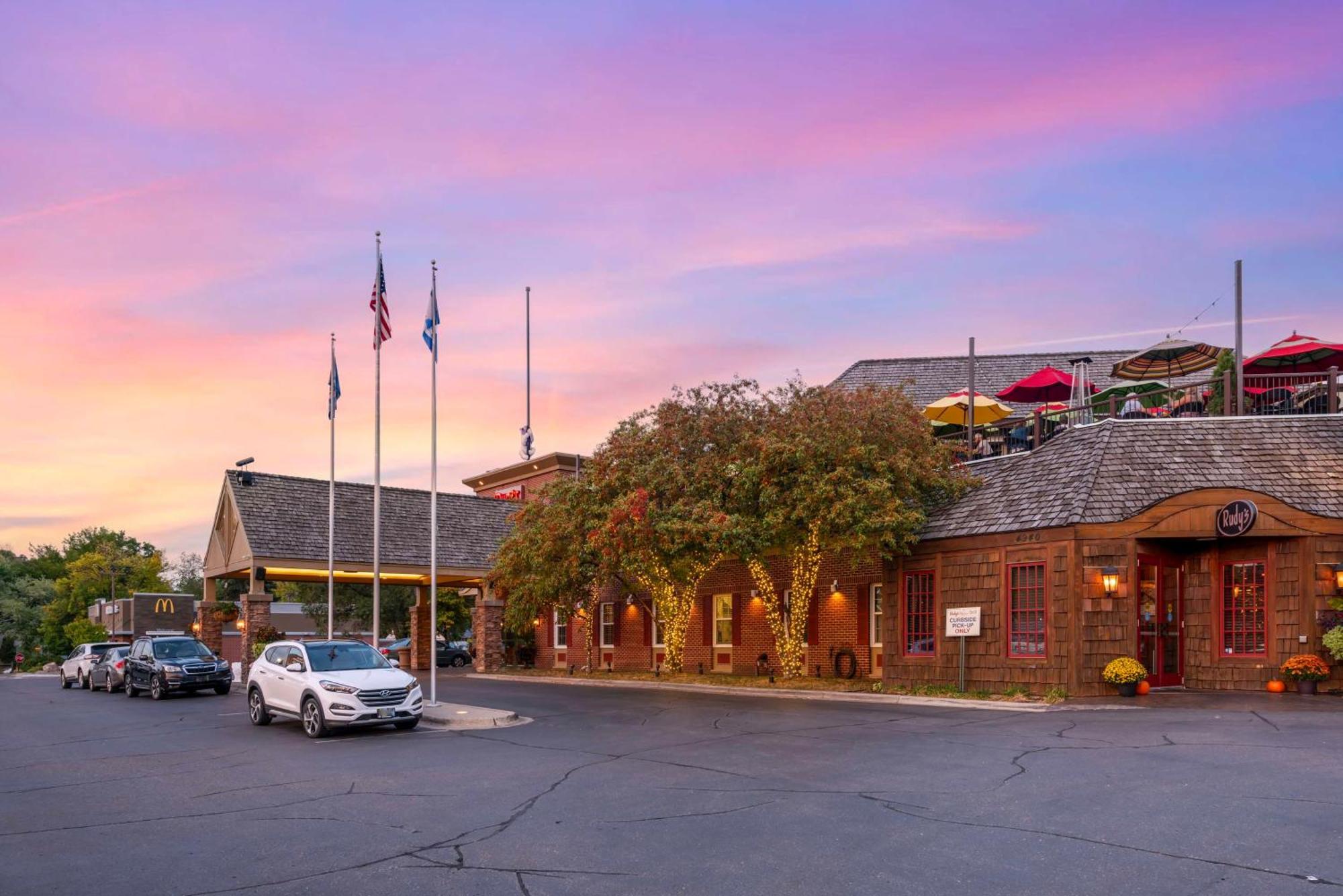Best Western Plus White Bear Country Inn White Bear Lake Экстерьер фото
